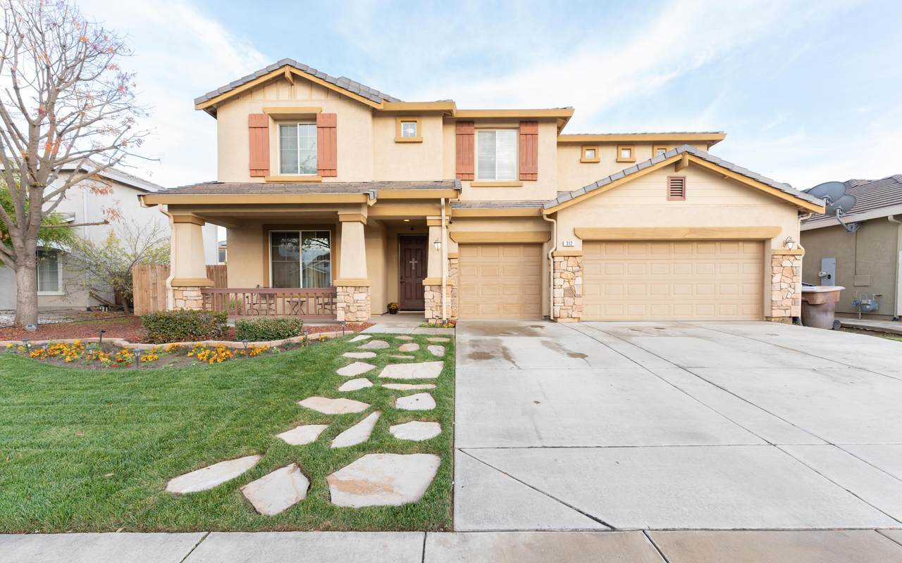 312 Martin Street - Photo 1