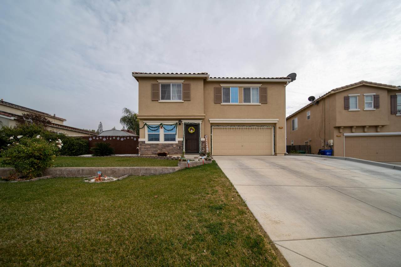 524 Maurer Street - Photo 1