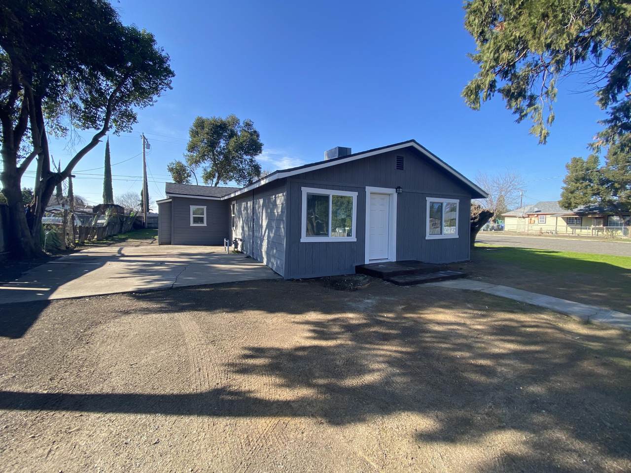 715 Shasta Avenue - Photo 1