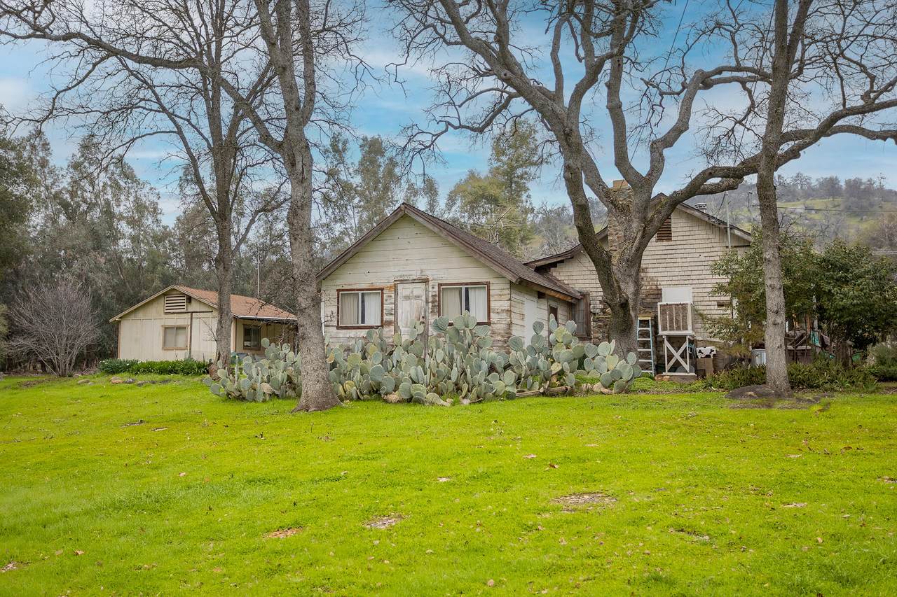 40952 Harris Road - Photo 1