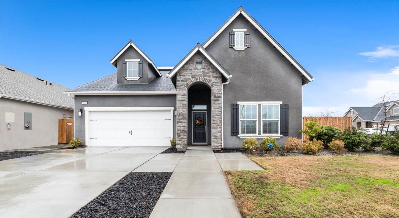 2236 Heather Lane - Photo 1