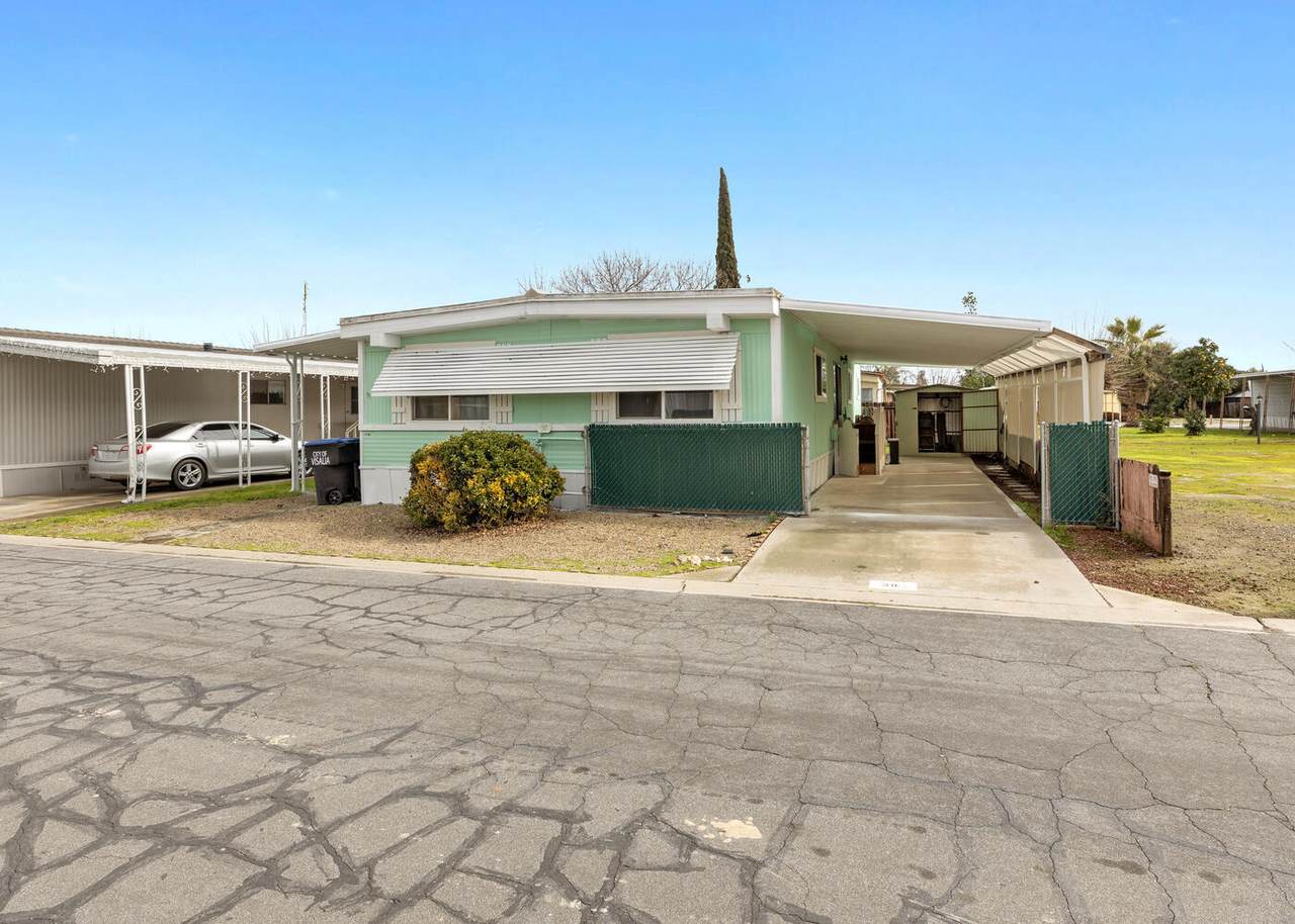 5505-38 Tulare Avenue - Photo 1