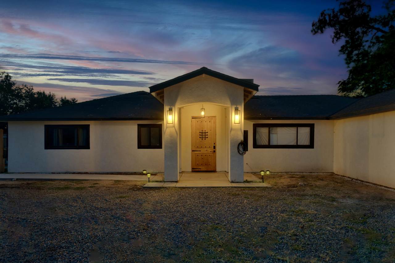 258 Champion Street - Photo 1