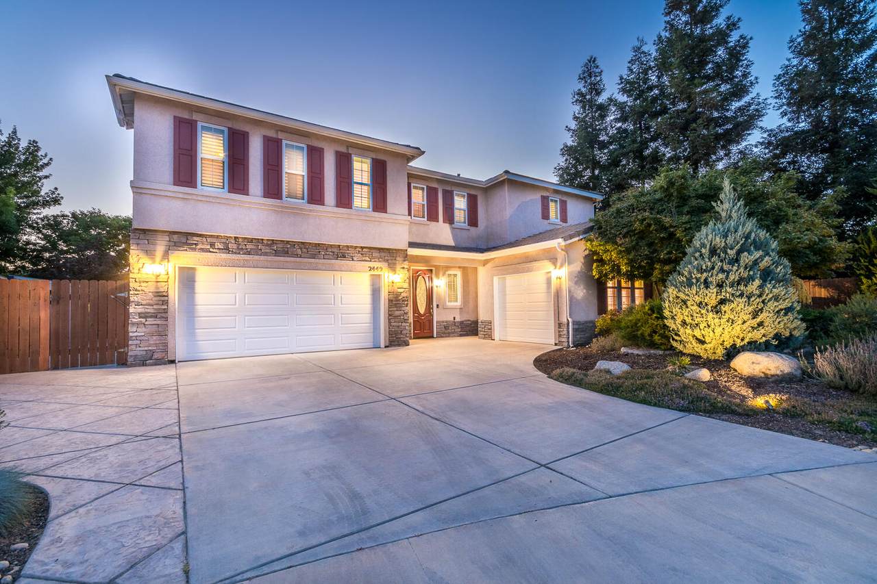 2449 Oak Grove Court - Photo 1