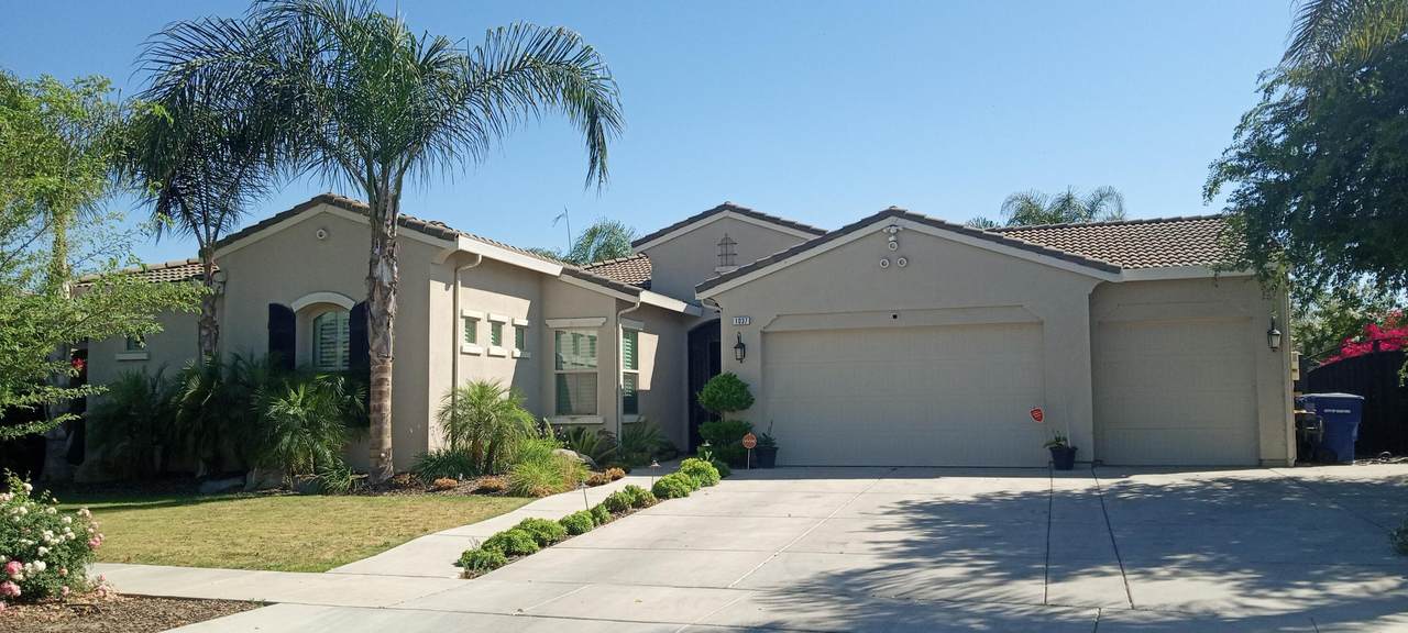 1037 Sage Brush Way - Photo 1