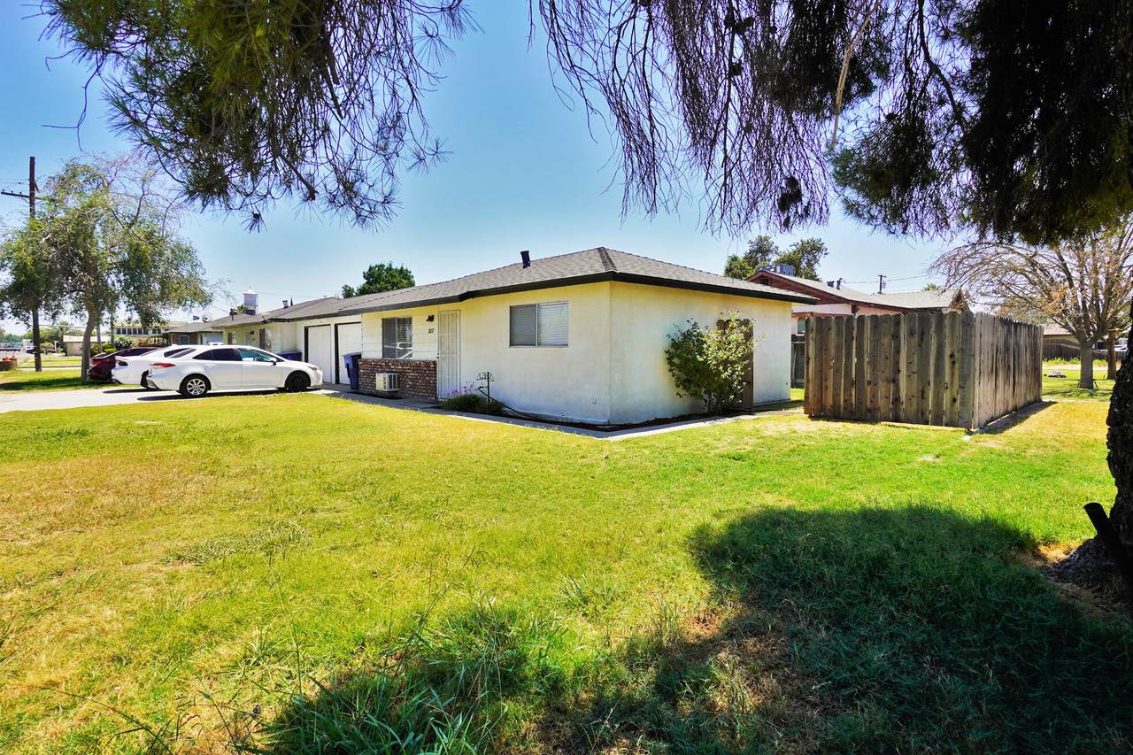 20717 Valentine Avenue - Photo 1