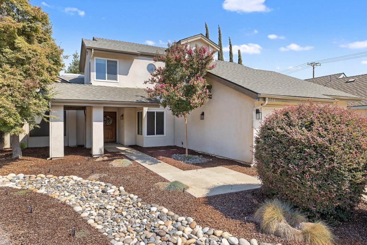 1704 Howard Court - Photo 1