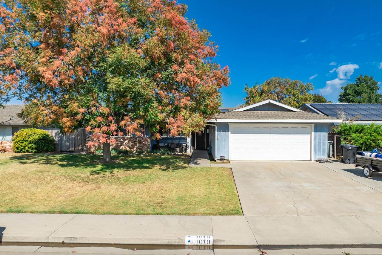 1010 Redwood Lane - Photo 1