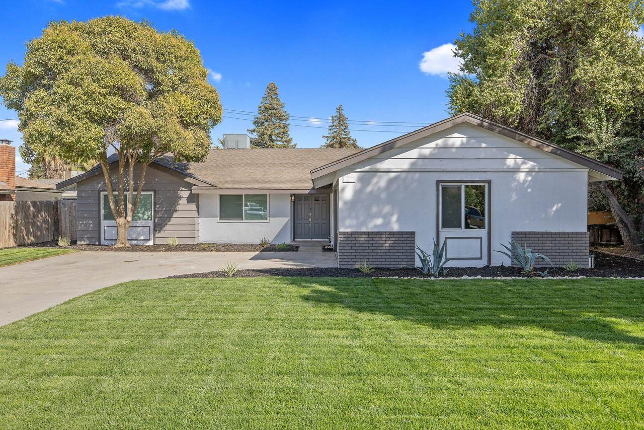 2716 Fairway Court - Photo 1