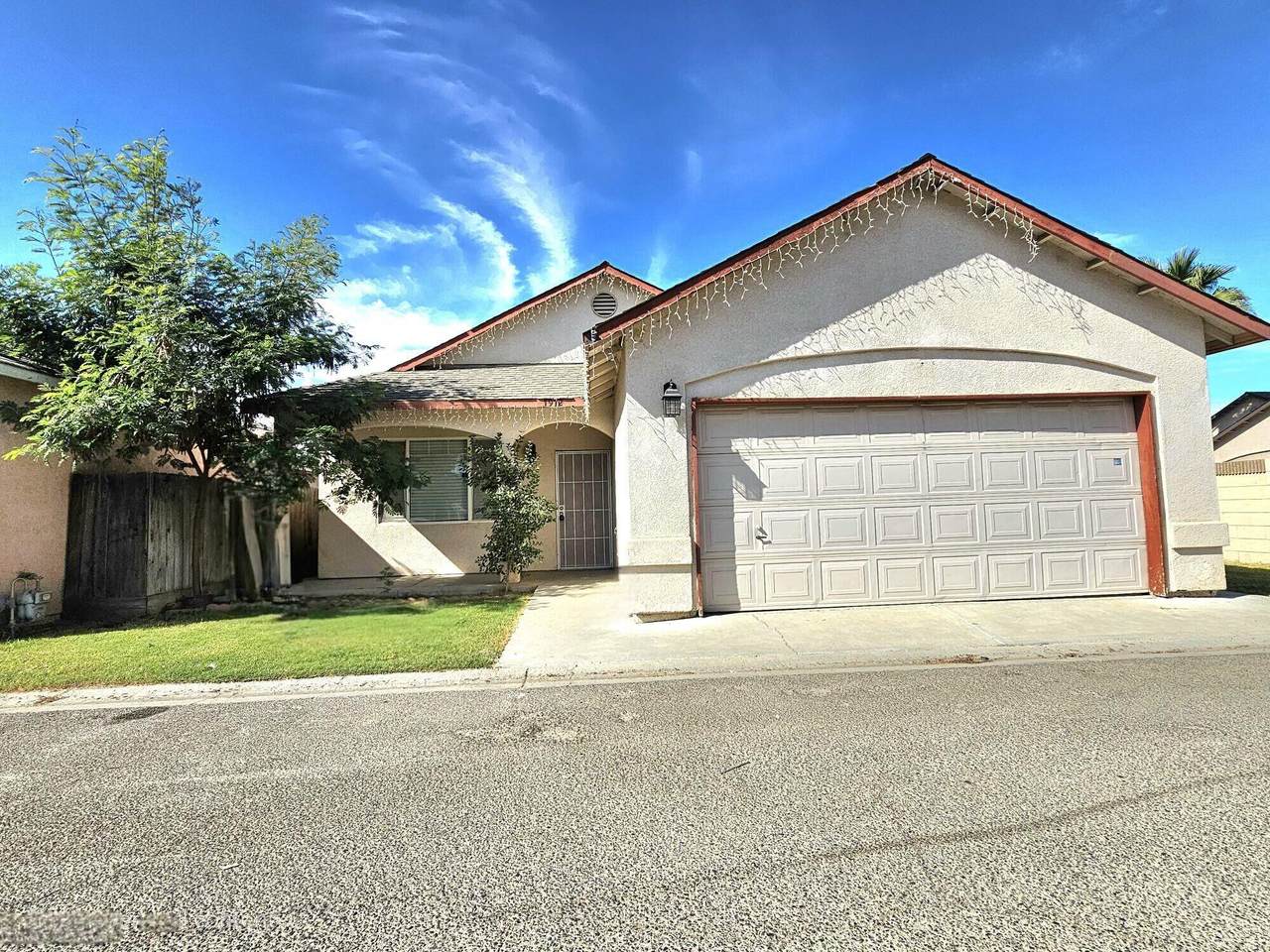 1912 Azalea Street - Photo 1