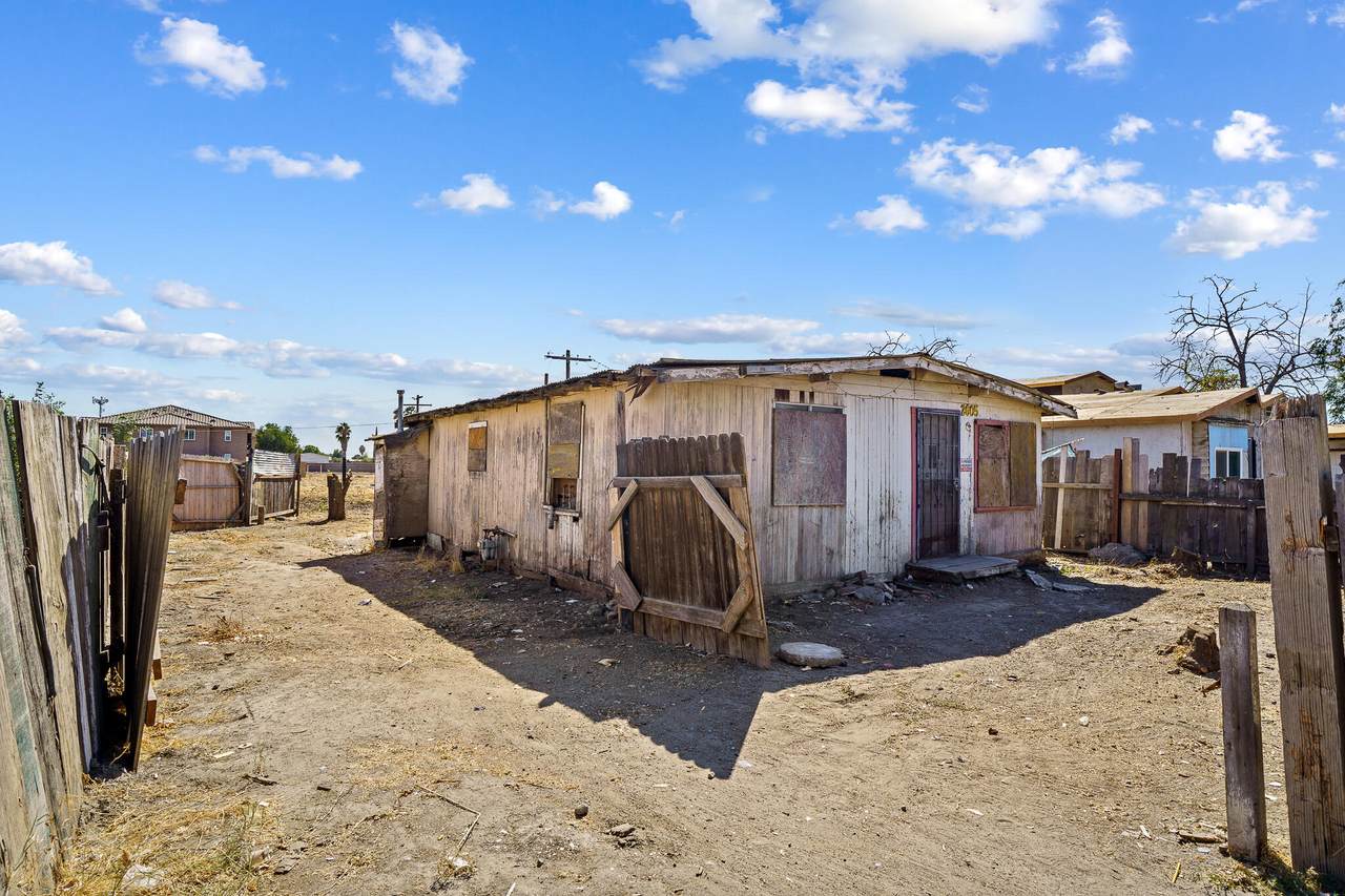 2551 Patterson Avenue - Photo 1