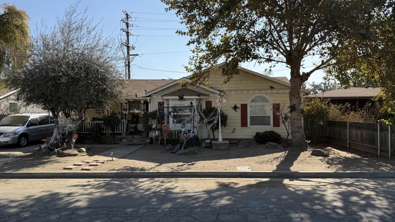1085 Academy Avenue - Photo 1