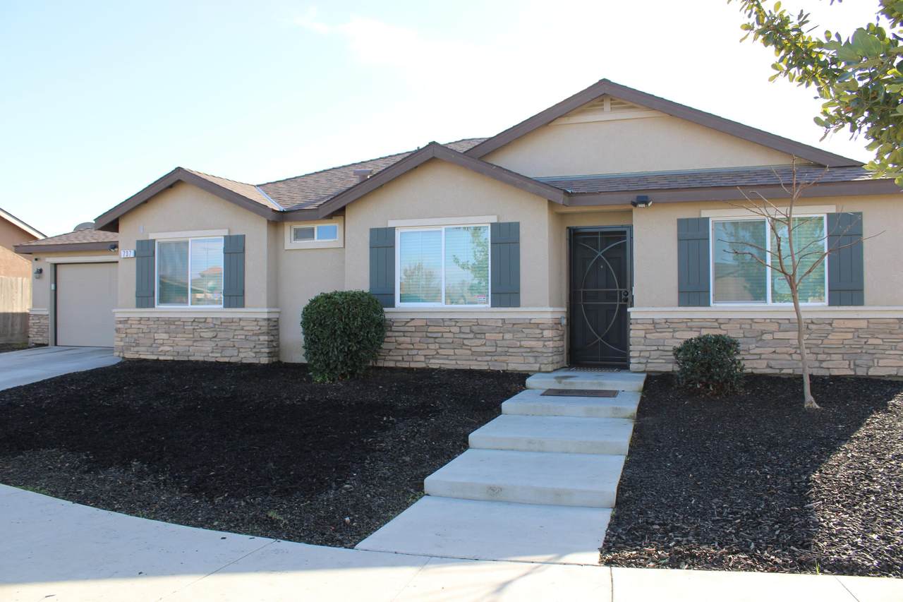 737 Perez Avenue - Photo 1
