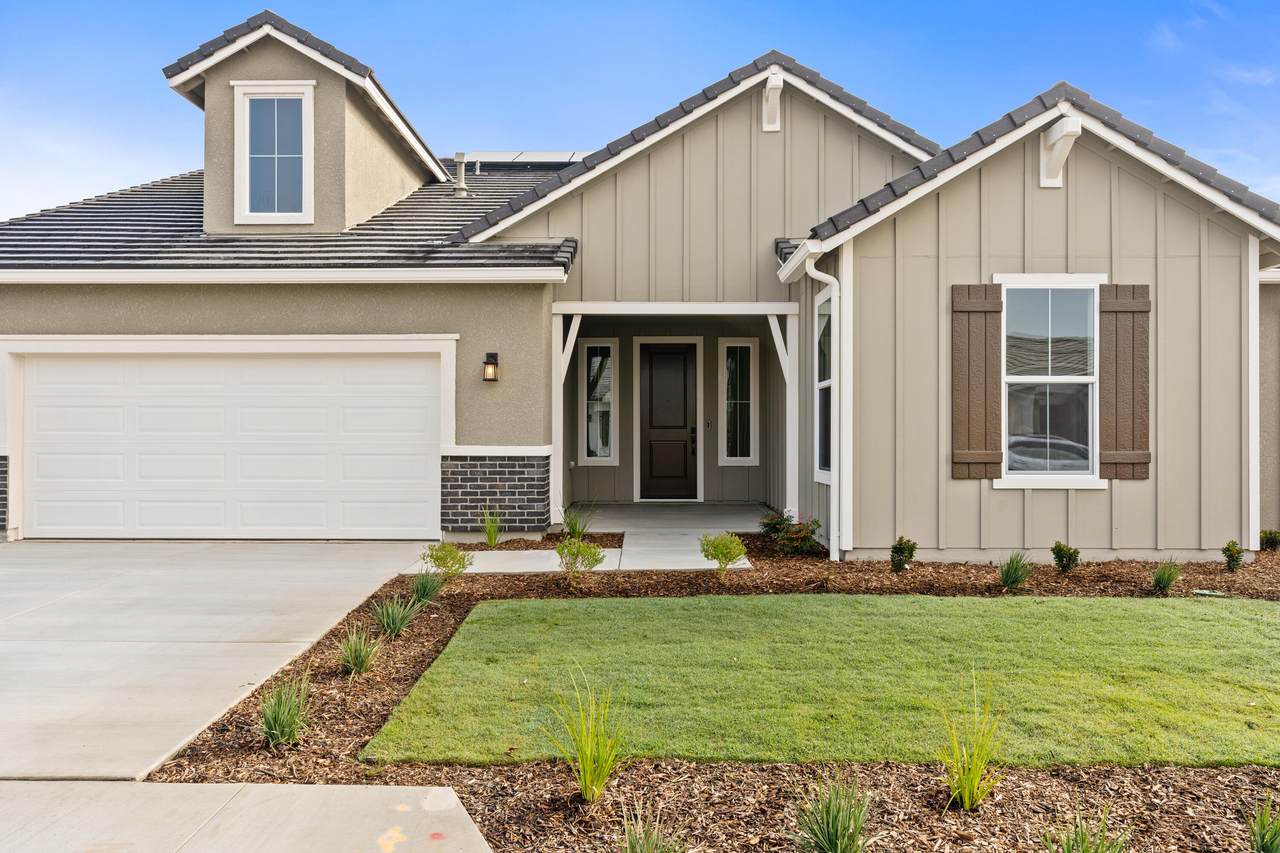 270 Hampton Street - Photo 1