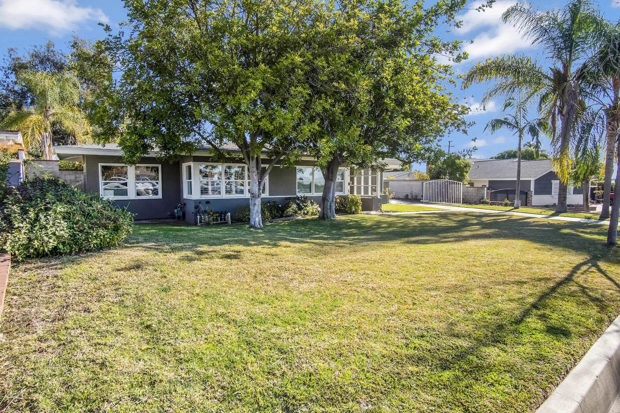 15952 El Soneto Drive - Photo 1