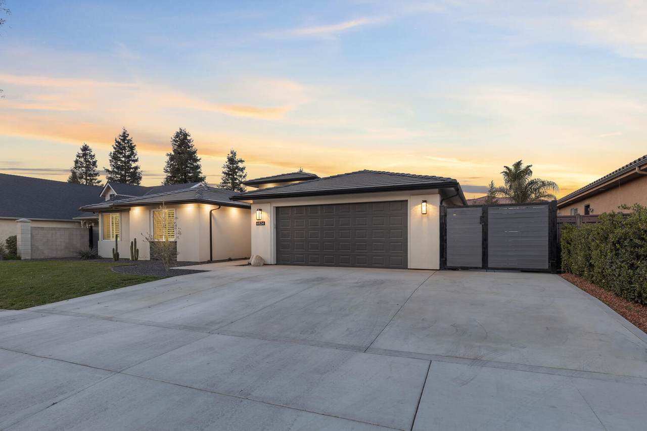 4824 Wren Avenue - Photo 1