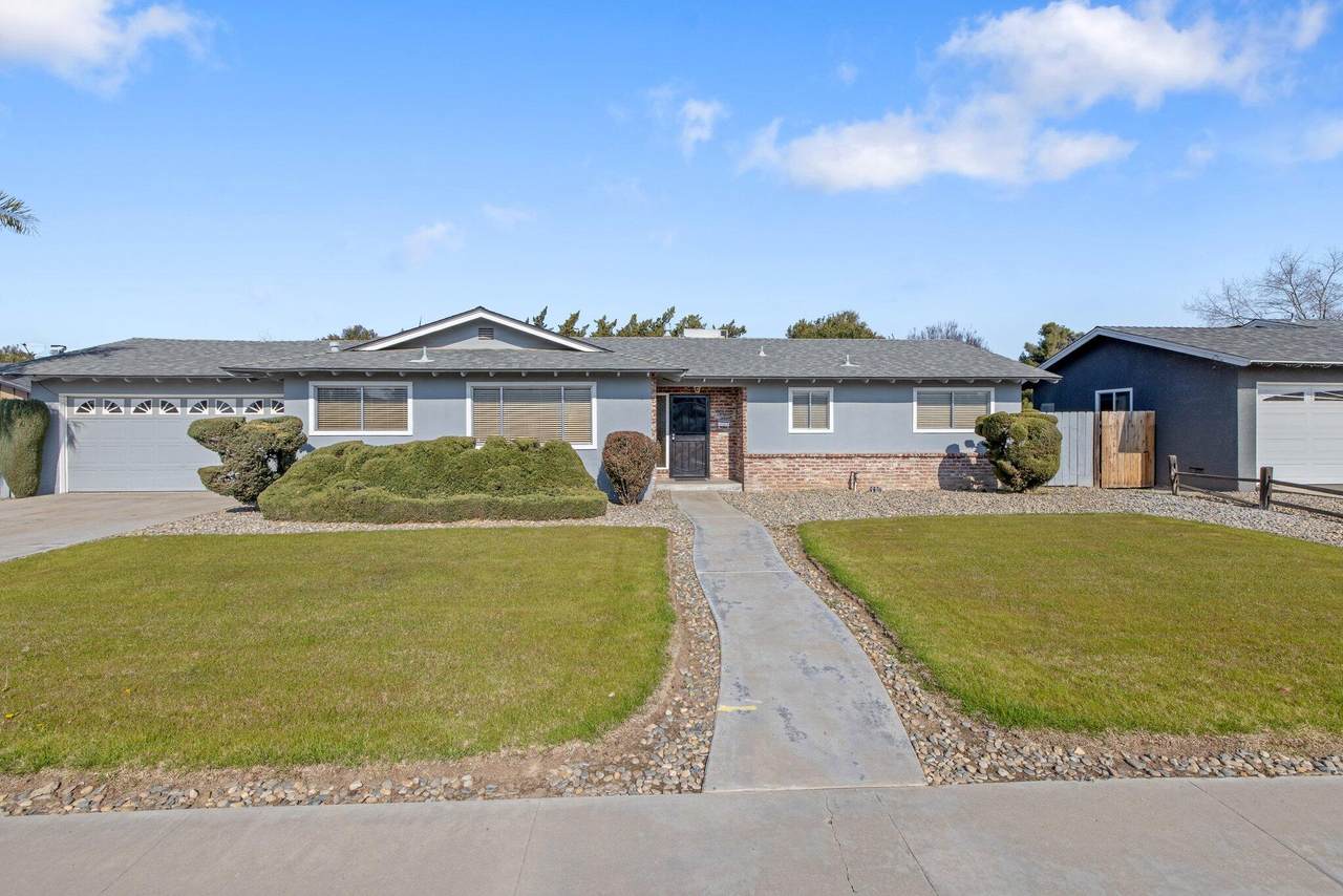 805 Fairway Drive - Photo 1