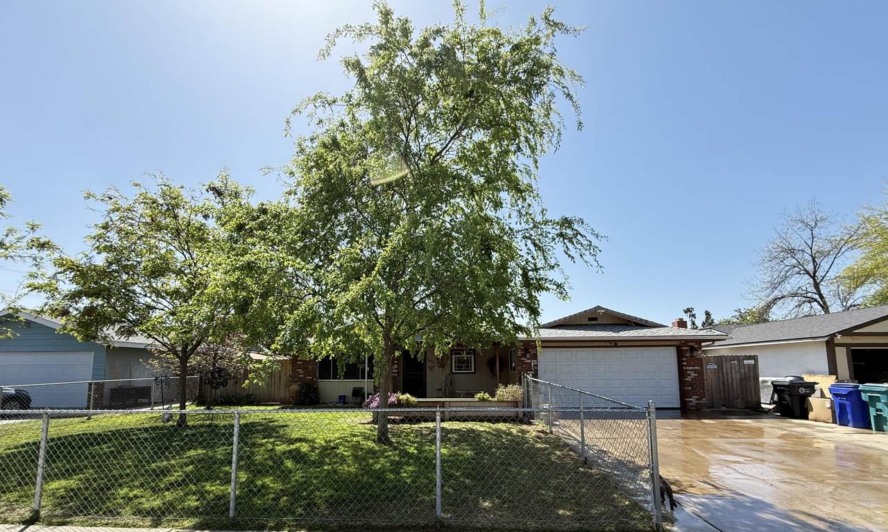 1631 Grand Avenue - Photo 1