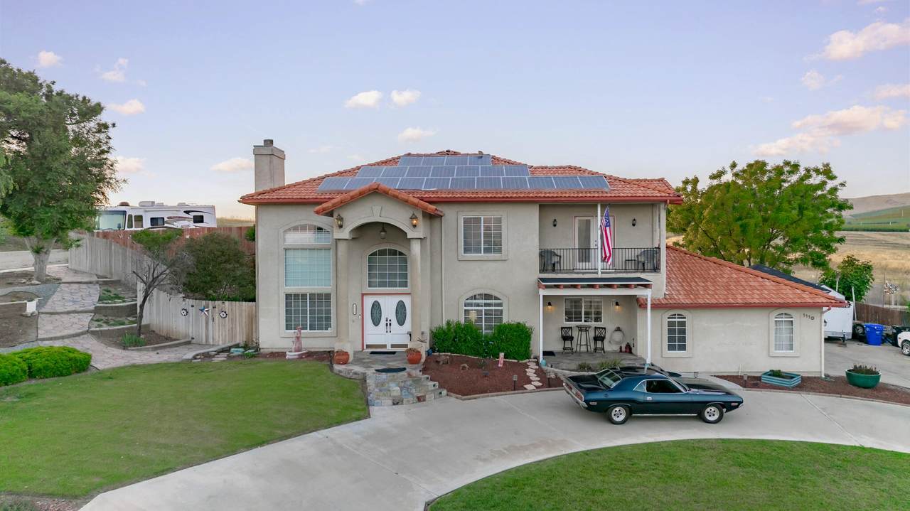 1110 Fairhaven Court - Photo 1