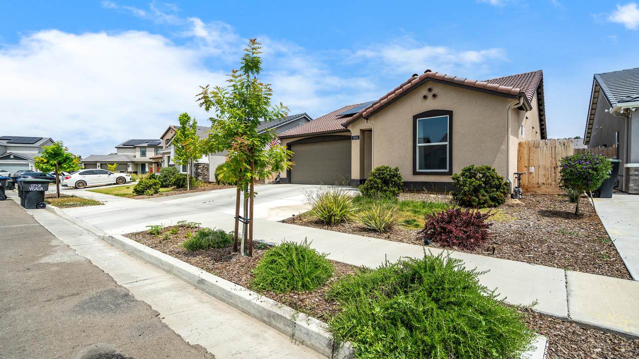 2234 Oakhurst Court - Photo 1
