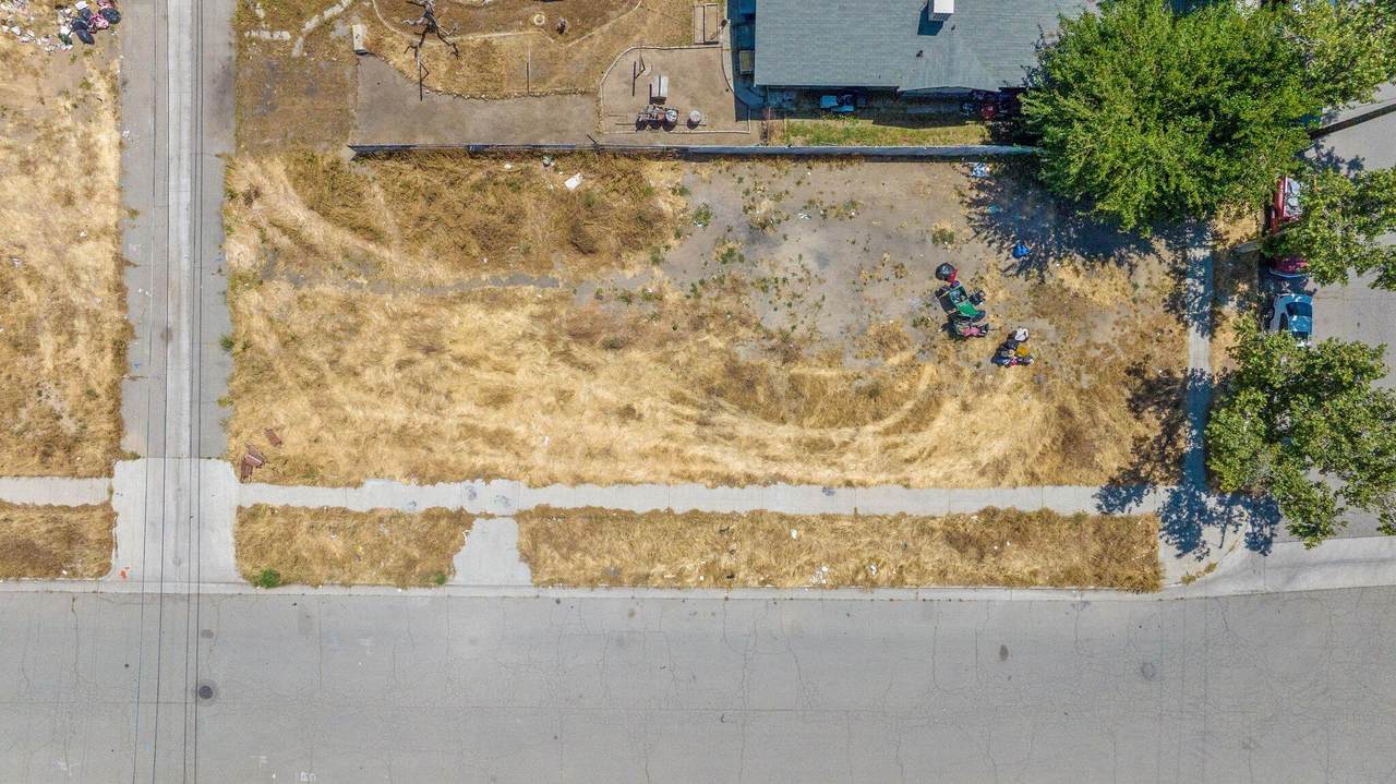 162 E Street - Photo 1