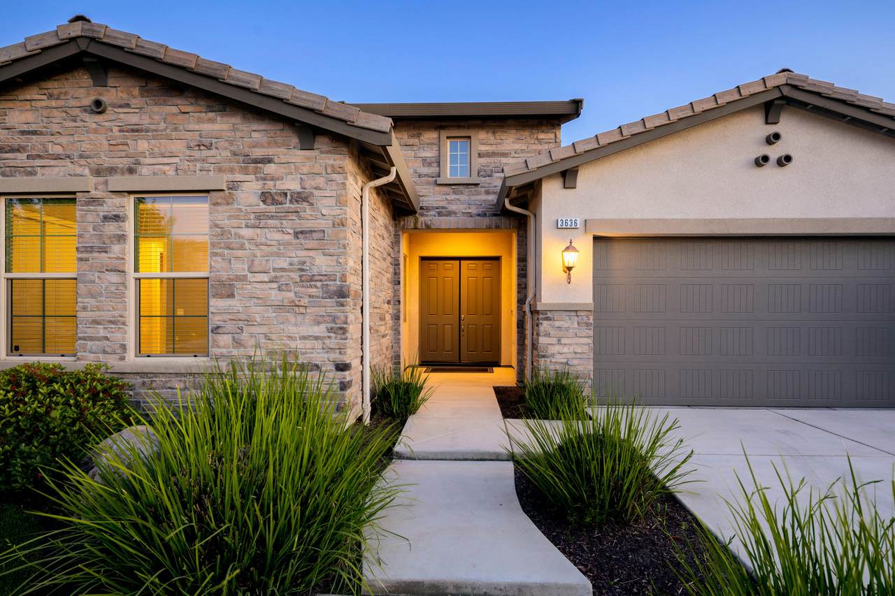 3636 Elberta Circle - Photo 1