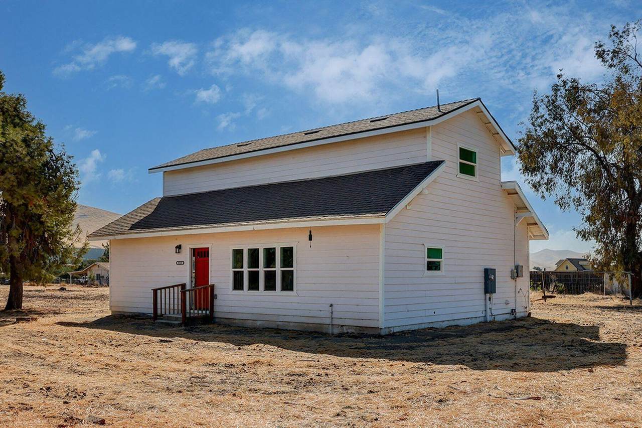 25143 Ave 212 - Photo 1