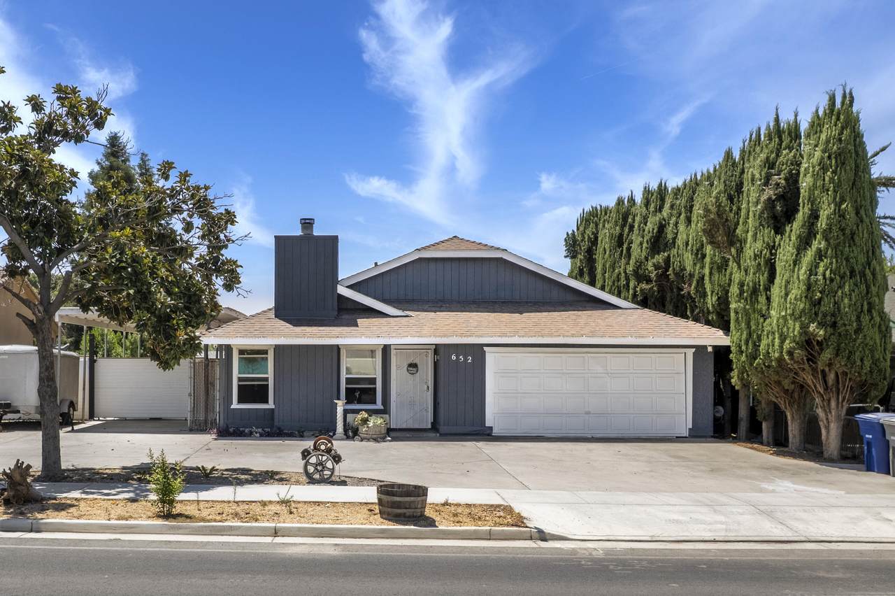 652 Visalia Road - Photo 1