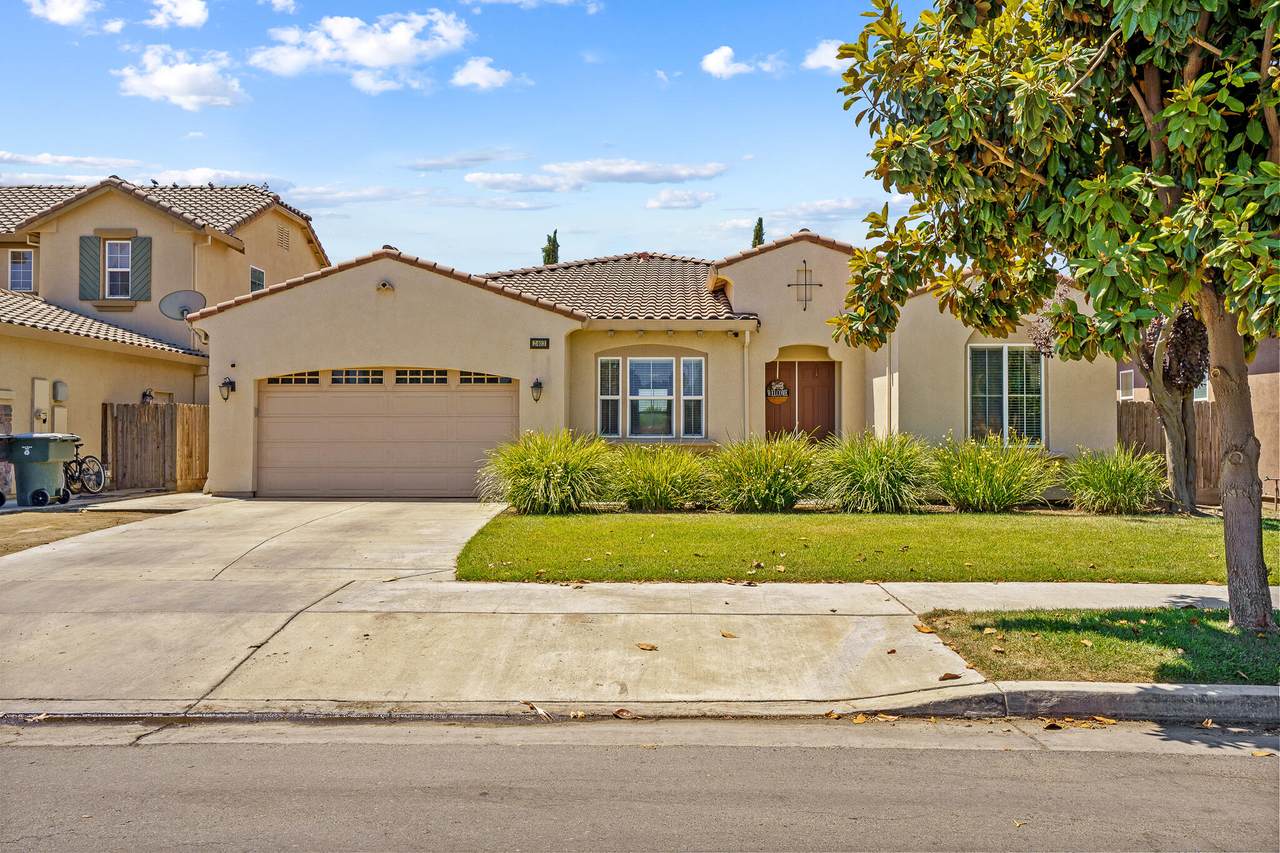 2403 Robin Avenue - Photo 1