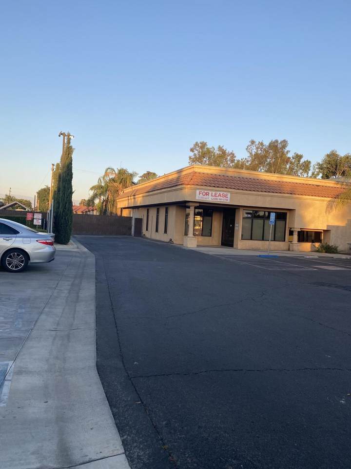 1936 Dinuba Boulevard - Photo 1