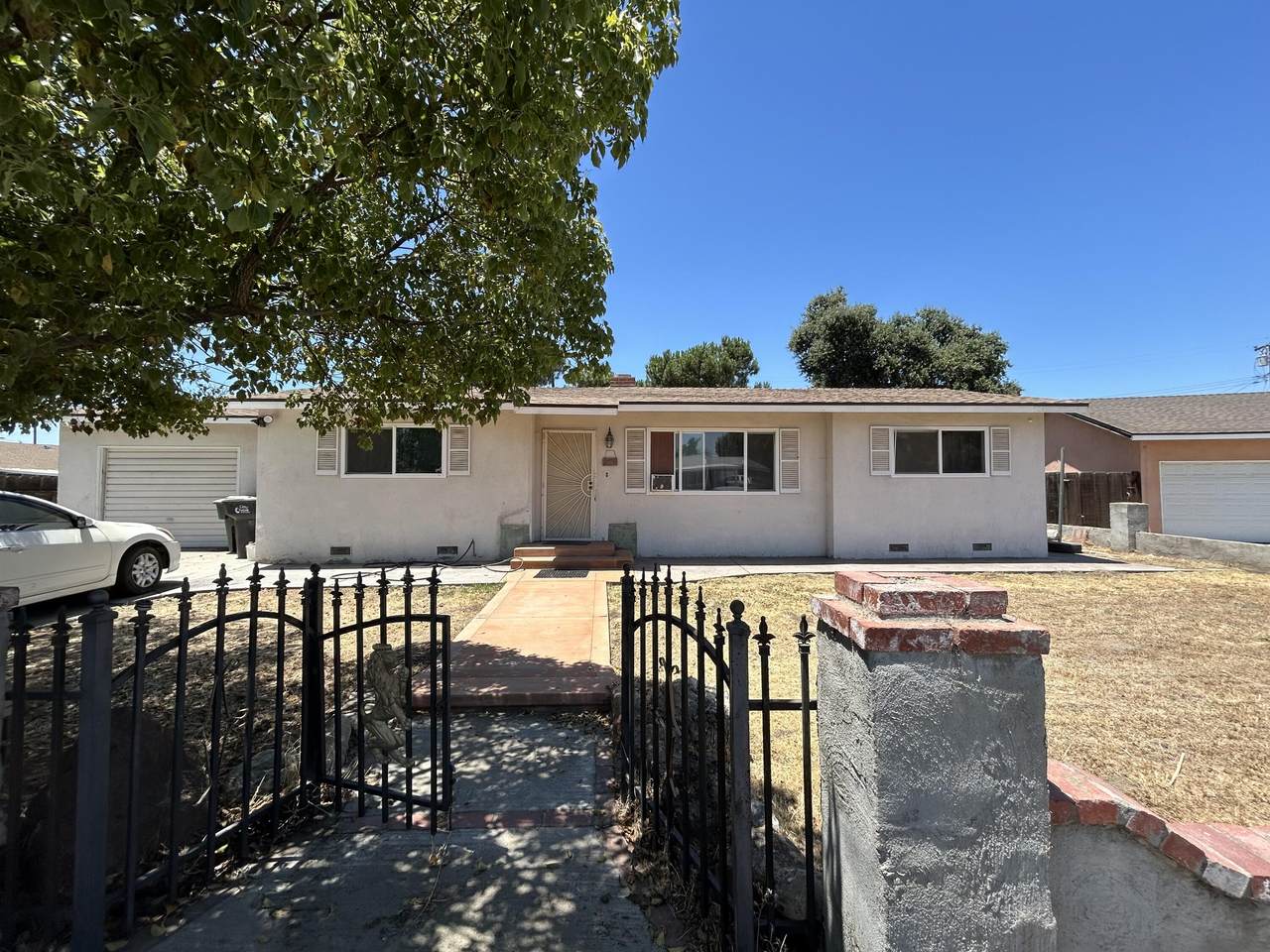 979 Avon Drive - Photo 1