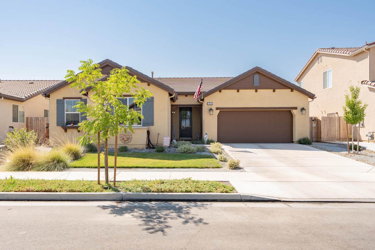 1833 Corvina Avenue - Photo 1