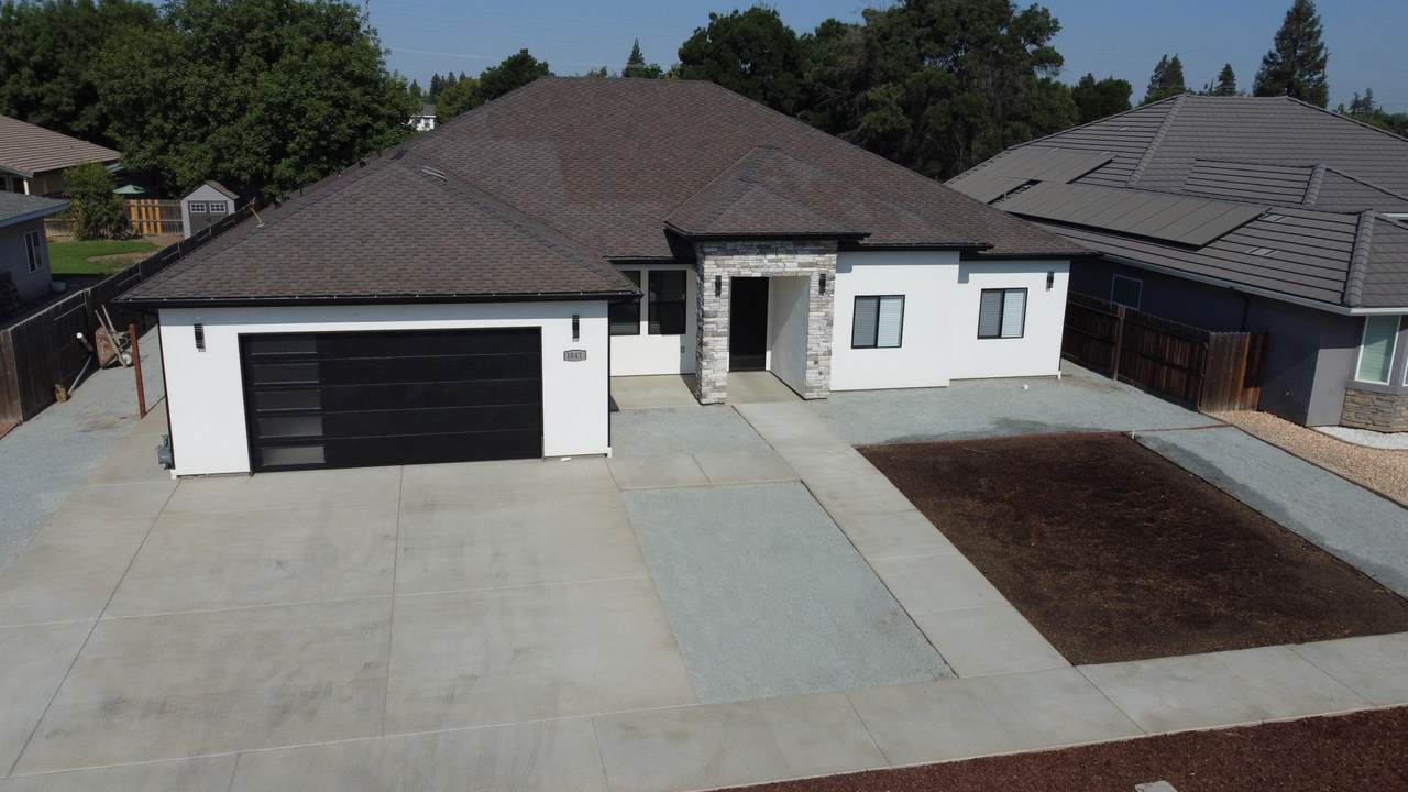 1041 Citrus Court - Photo 1