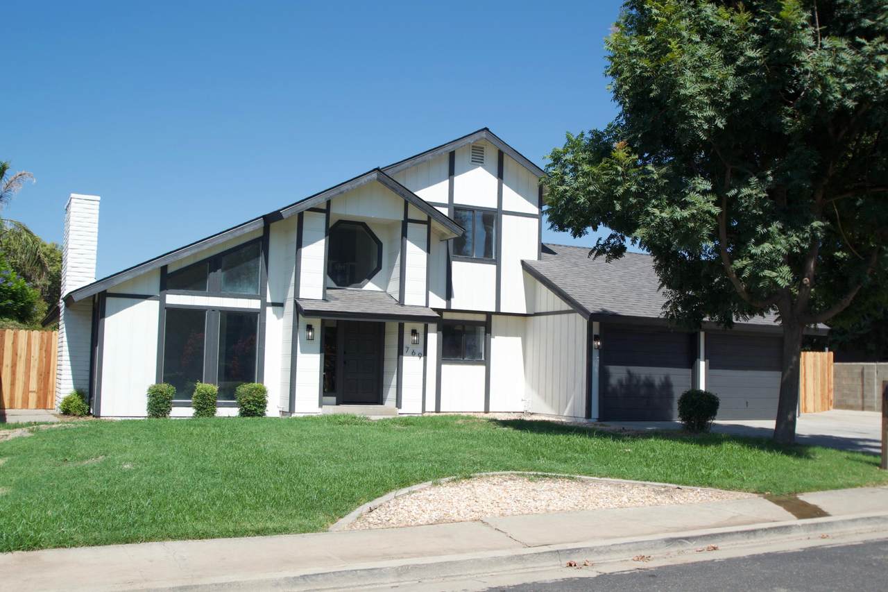 769 Valencia Boulevard - Photo 1