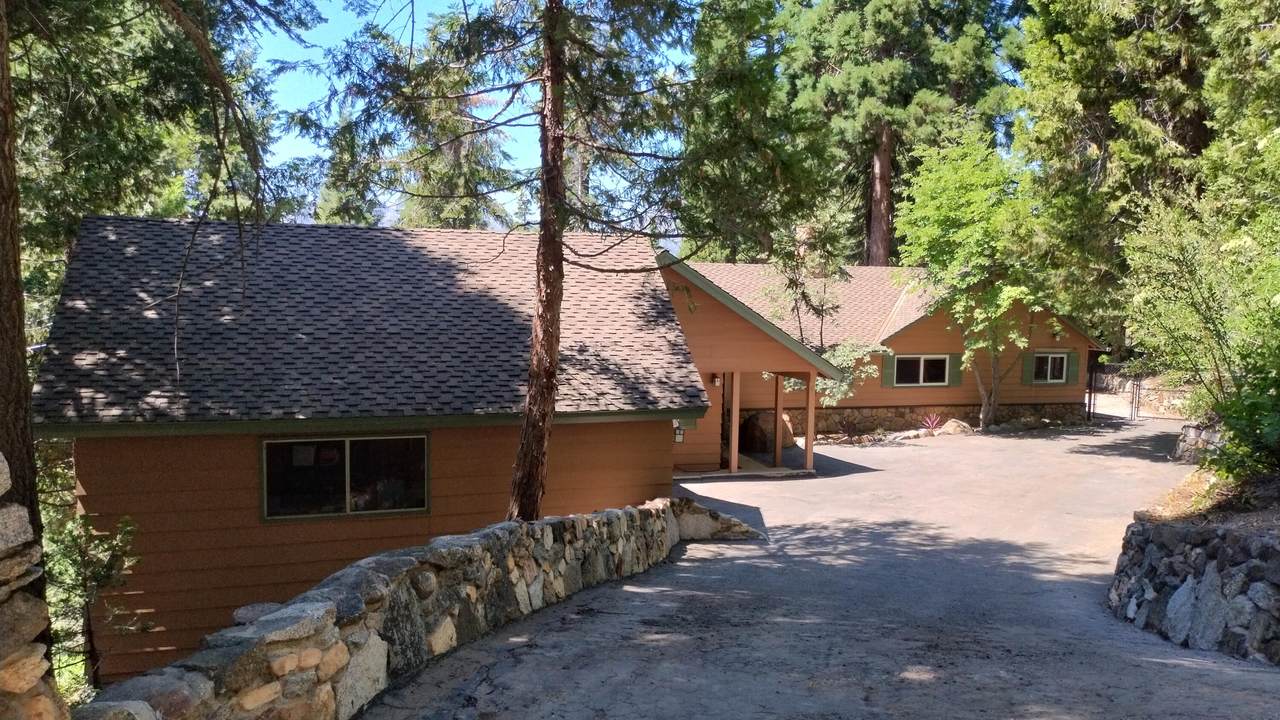 54888 Chinquapin Drive - Photo 1