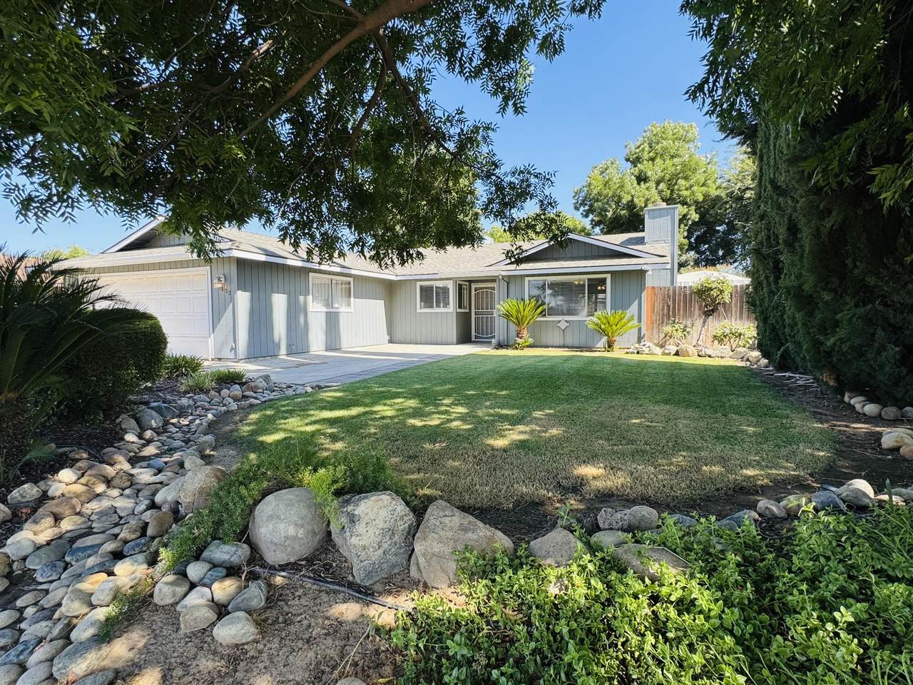 1433 Janet Drive - Photo 1