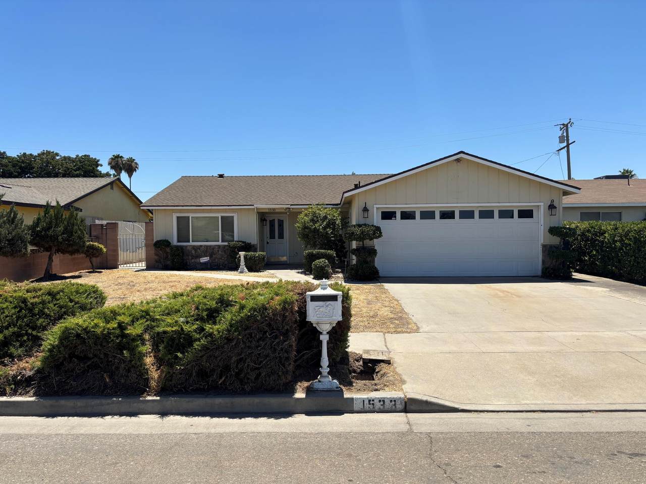 1533 Birch Avenue - Photo 1