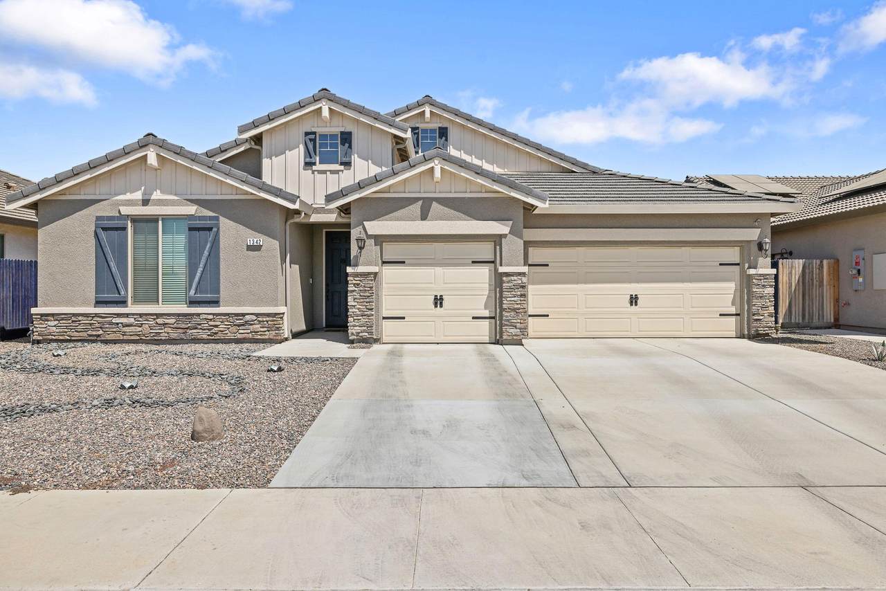 1342 Glendale Avenue - Photo 1