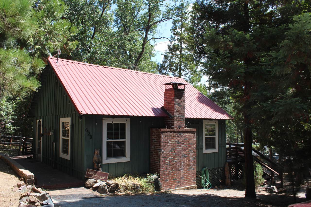 620 Loop Drive - Photo 1