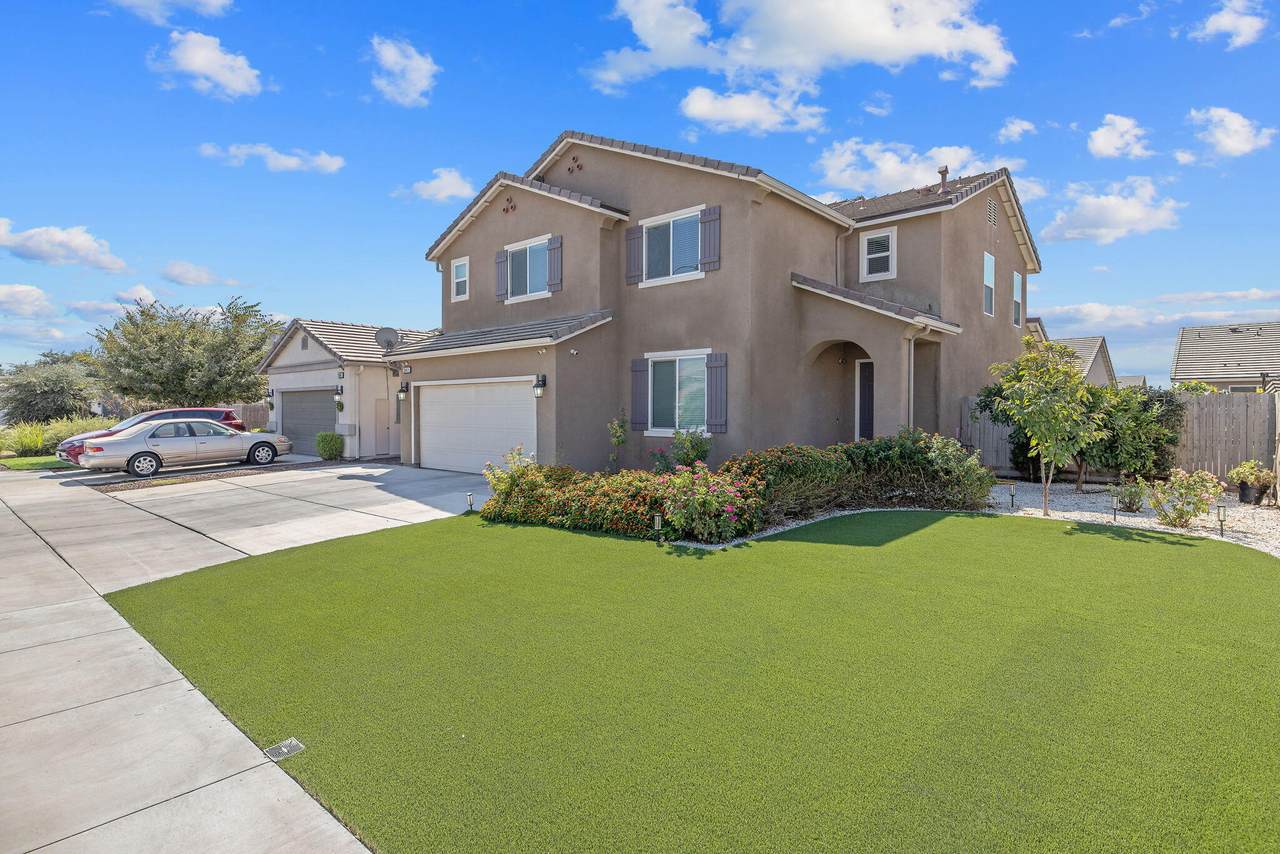 3043 Parks Avenue - Photo 1