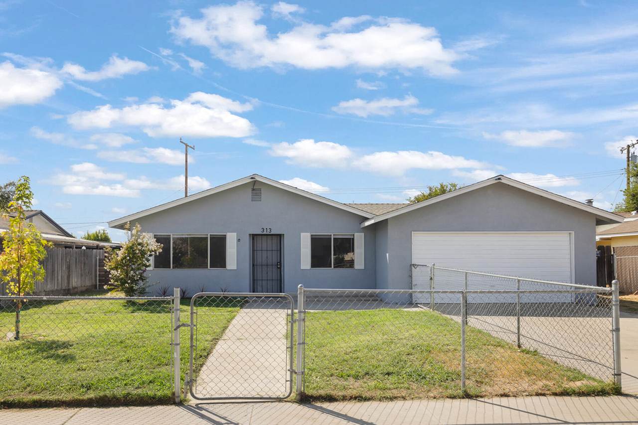 313 Balmoral Drive - Photo 1