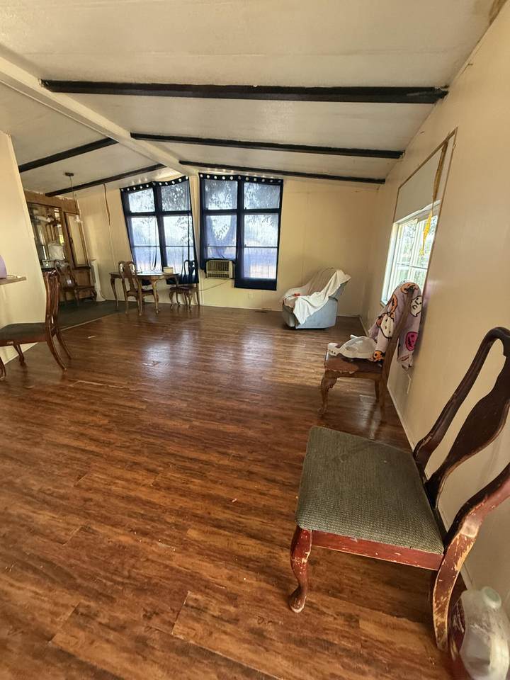 1639 Springville Avenue - Photo 1