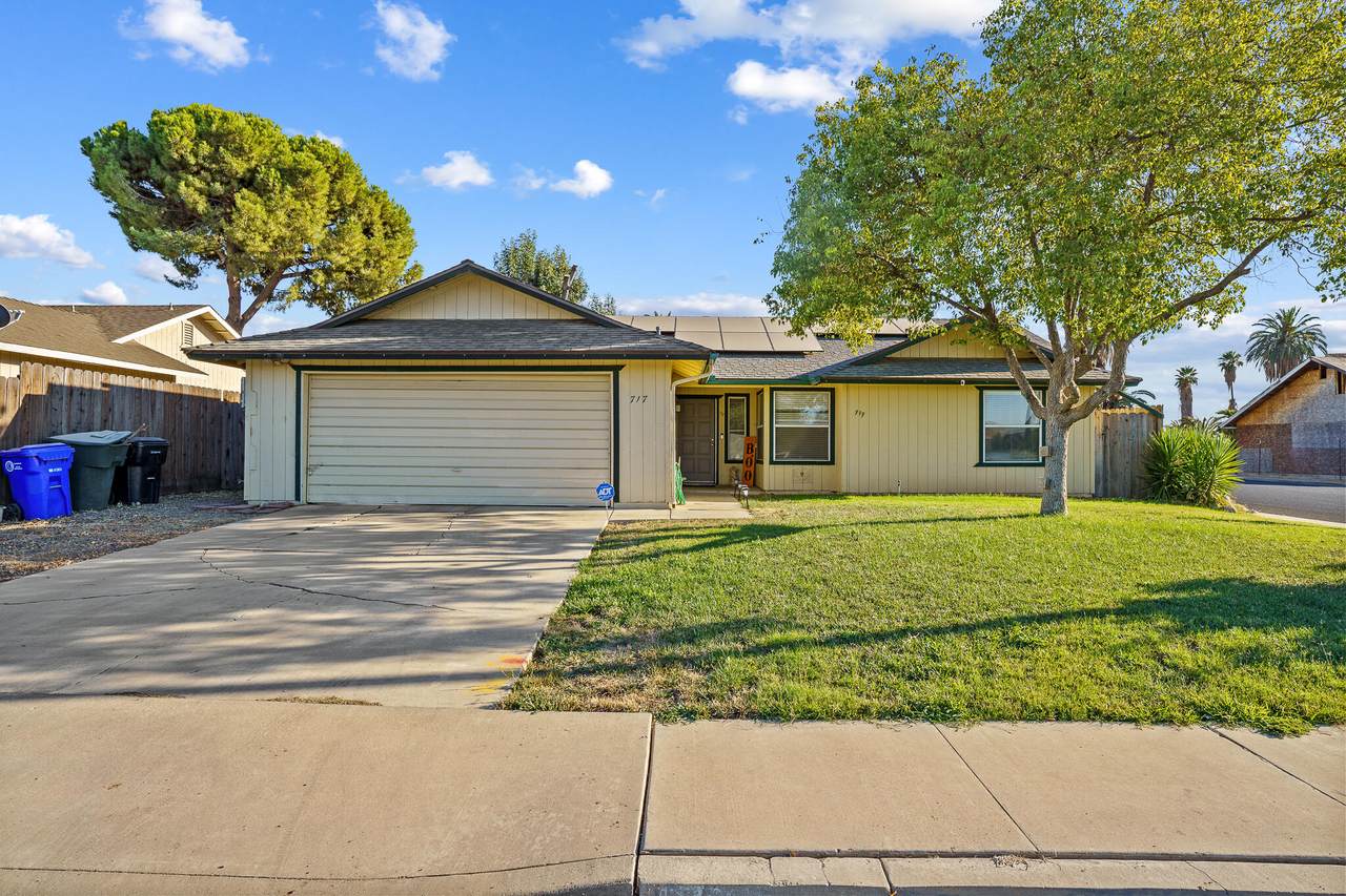 717 Sutter Avenue - Photo 1