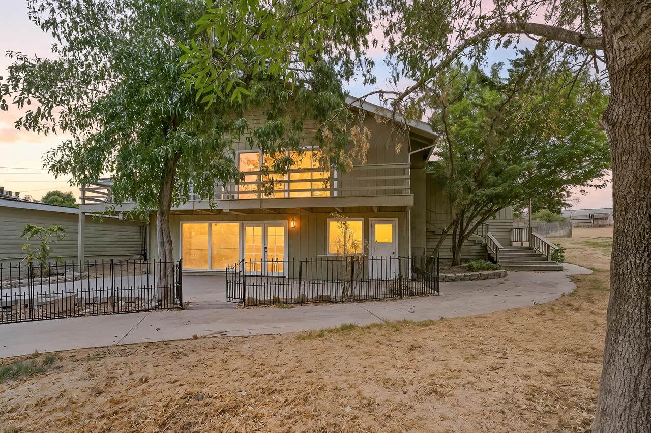 33274 Tuleoak Drive - Photo 1