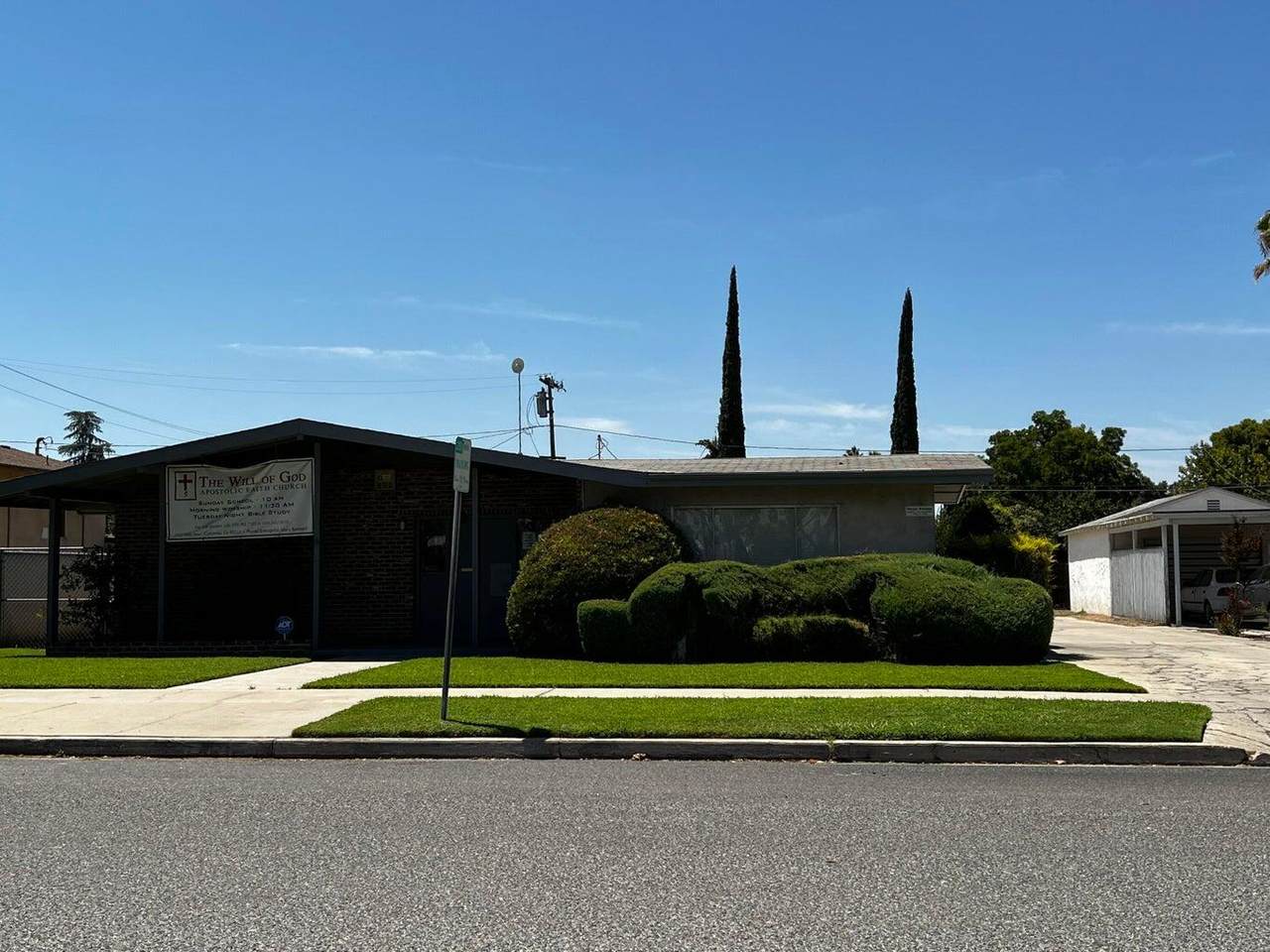 1012 Hale Avenue - Photo 1