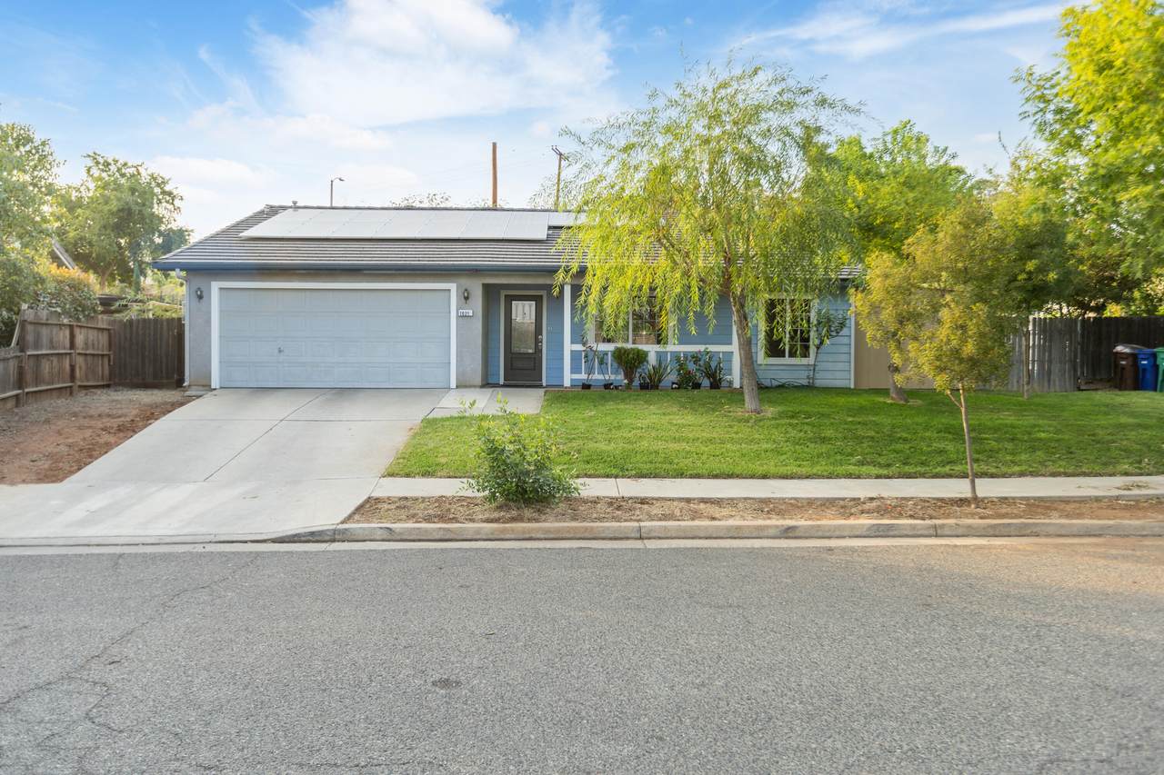 1021 Princeton Avenue - Photo 1