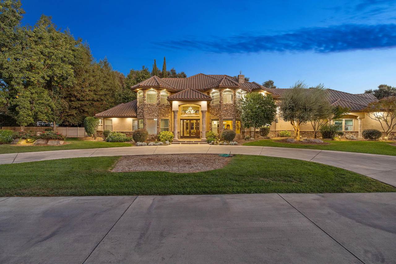 4546 Dans Street - Photo 1