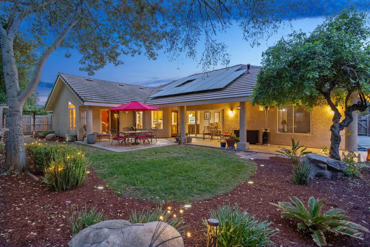 594 Diana Court - Photo 1