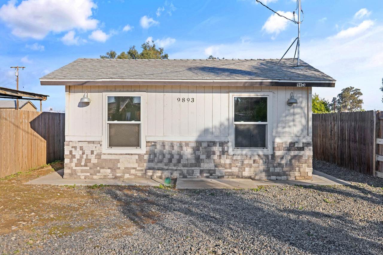 9893 Vista Avenue - Photo 1