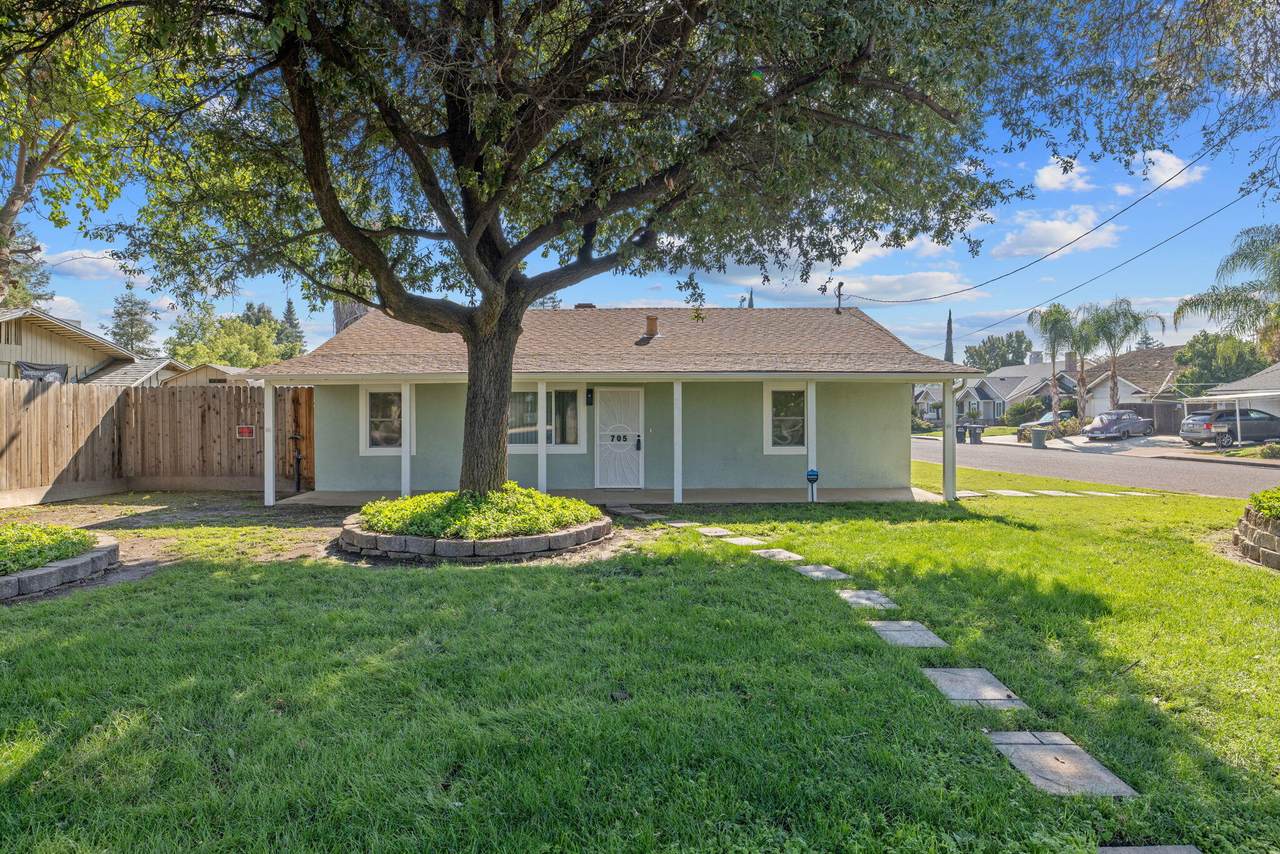 705 Walnut Avenue - Photo 1